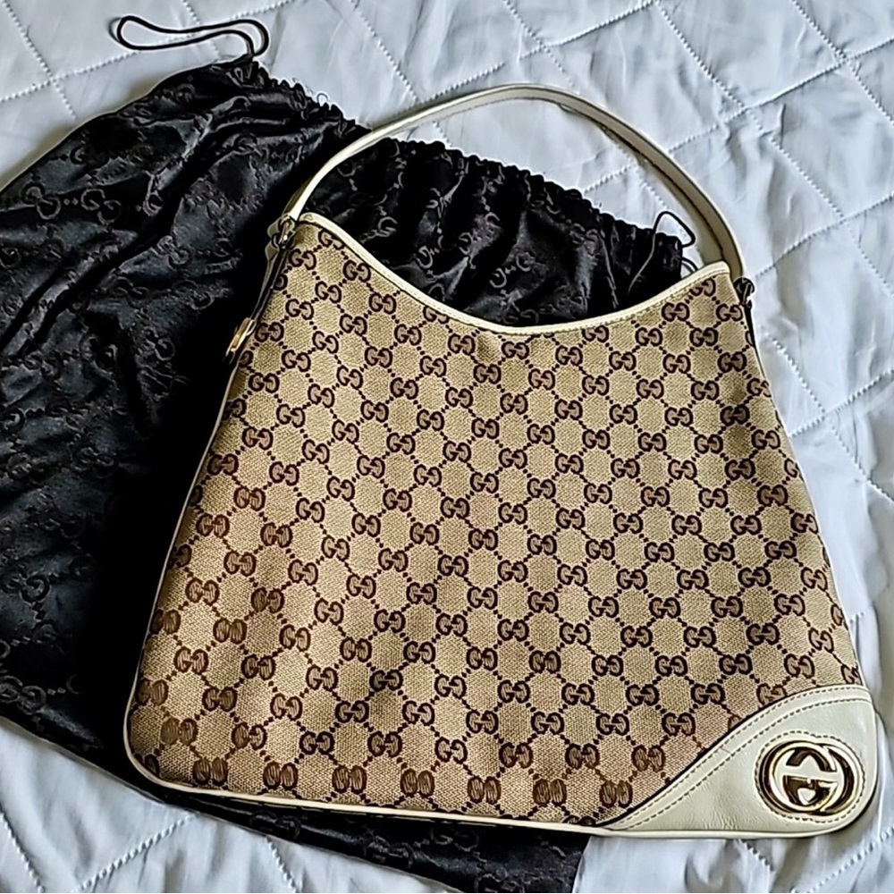 Gucci Beige and Brown Shoulder Bag .   Authentic Gucci Bag. Open to offers.
